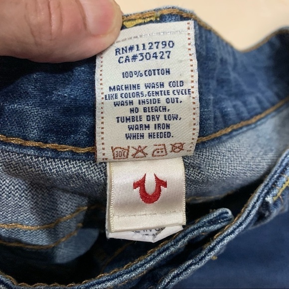 True Religion Joey Flare Medium Wash Denim Jeans Mid Rise Raw Hem Sz 30 - Picture 8 of 10